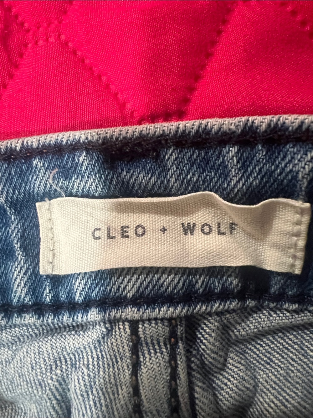 Women’s Straight-Leg Jeans in Medium Blue Wash - Picture 2 of 14